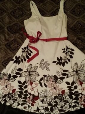 Women's White Floral Fit-and-Flare Dress with Red Accents